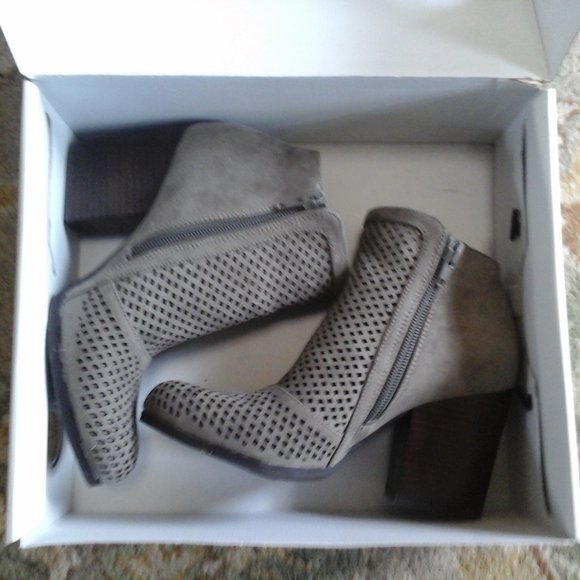 Bar III Shoes - Equestrian Style Ankle Boots NWOT; bar III